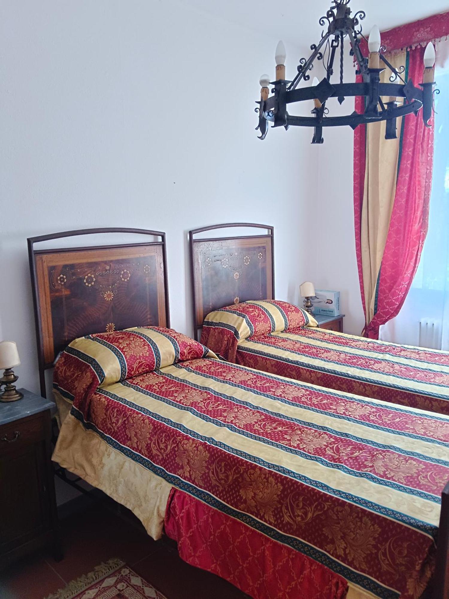 Bed and Breakfast La Maison Rouge Crespellano Екстер'єр фото