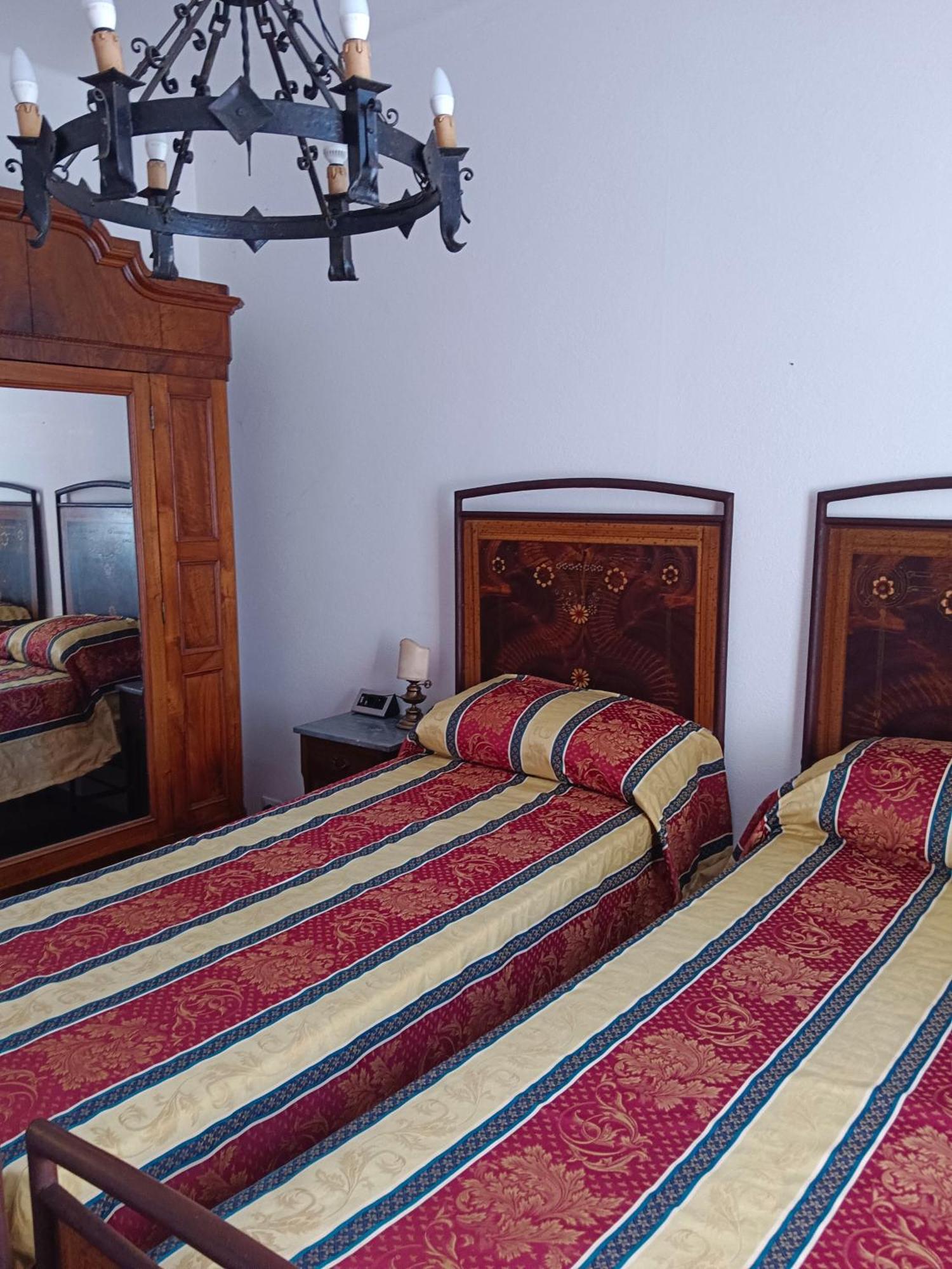 Bed and Breakfast La Maison Rouge Crespellano Екстер'єр фото